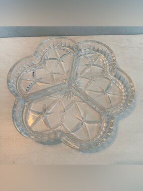 Vintage Clover Divided Glass Serving Dish Starburst Candy Nut Etc  9.25". EUC
